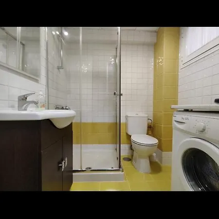 Апартаменти Center Very Bright Studio And Lots Of Sun Wifi Торремолінос